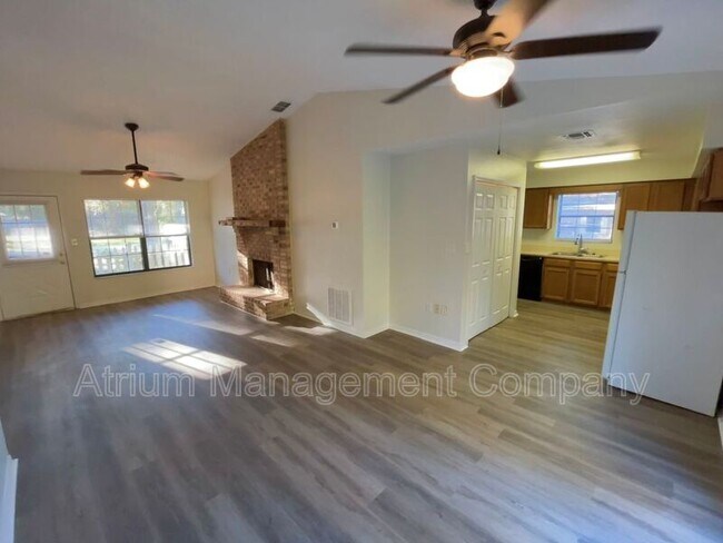 Foto del edificio - 2835 Sutton Rd