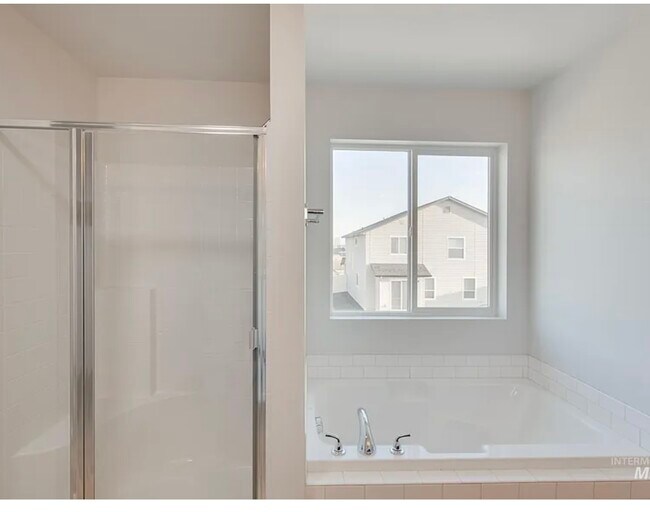 Foto del edificio - 4800 Endicott Dr