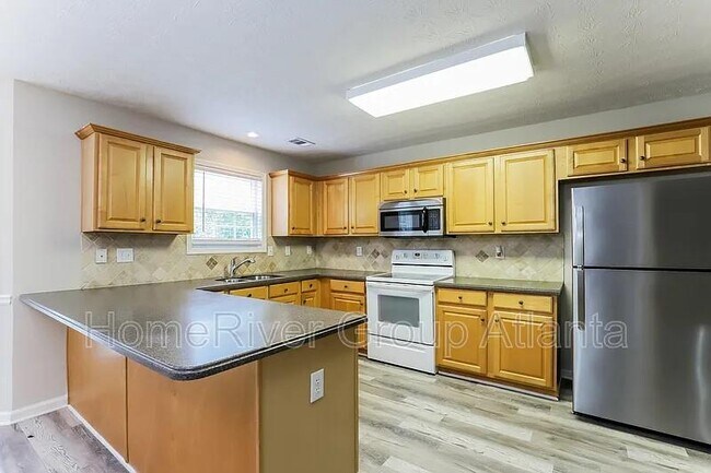 Foto del edificio - 6108 Saddlehorse Dr