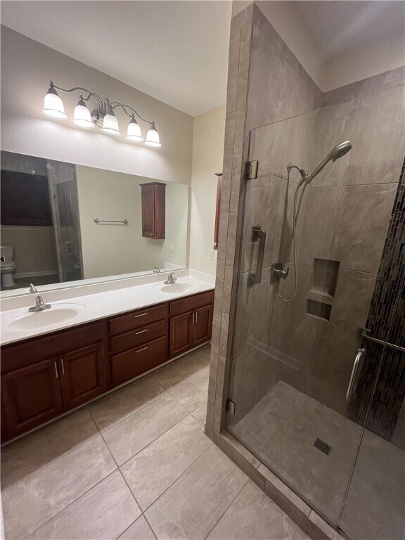 Foto del edificio - 102 Mcleod Dr