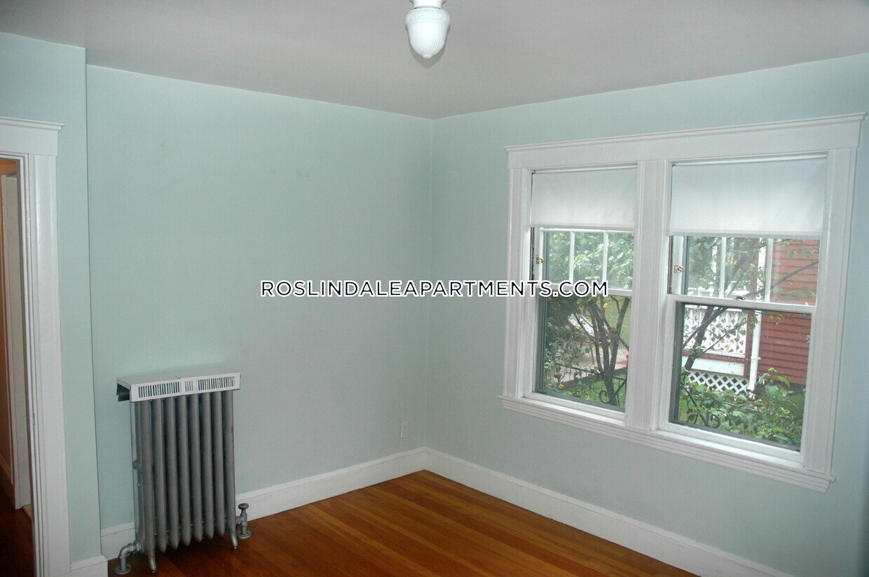 Primary Photo - 24 Ramsdell Ave