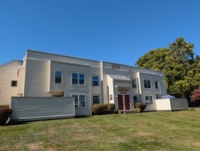 Building Photo - 226 Laurel St