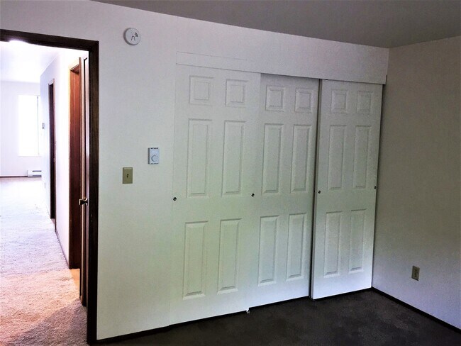 Building Photo - Daly Manor Apartments