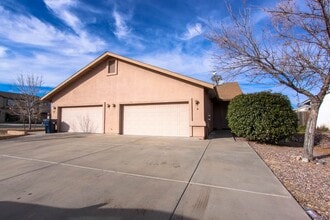 Building Photo - 4400 N Phillip Dr