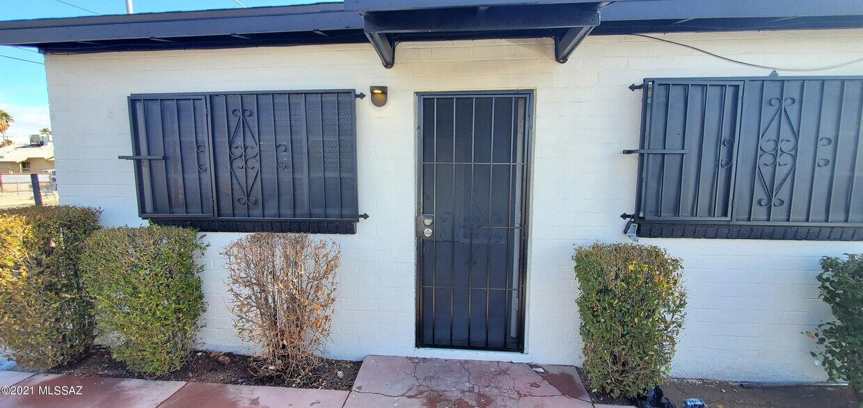 Foto principal - 120 E 33rd St