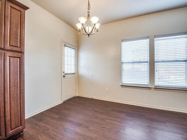 Foto del edificio - 830 Parkplace Ridge