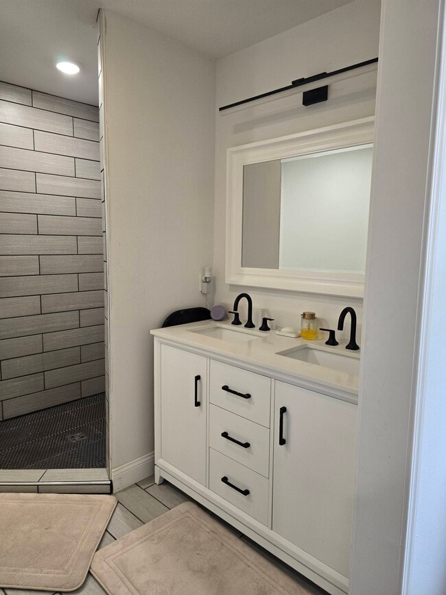 Building Photo - 22418 Rack Dr