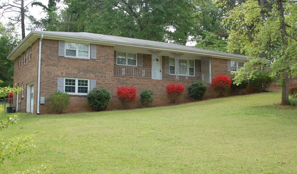 Primary Photo - 6243 David Ln SW