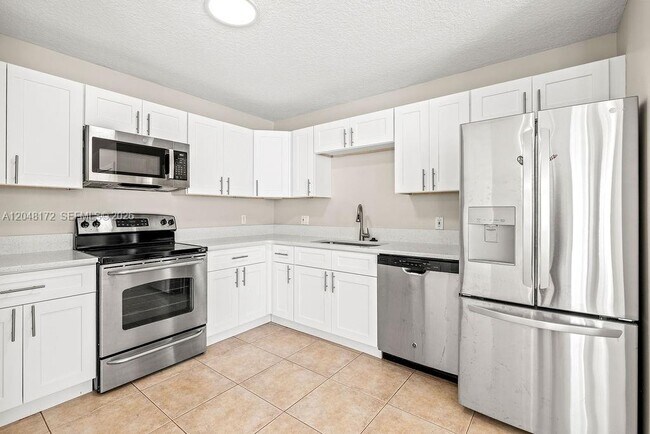 Foto del edificio - 1542 N Lawnwood Cir