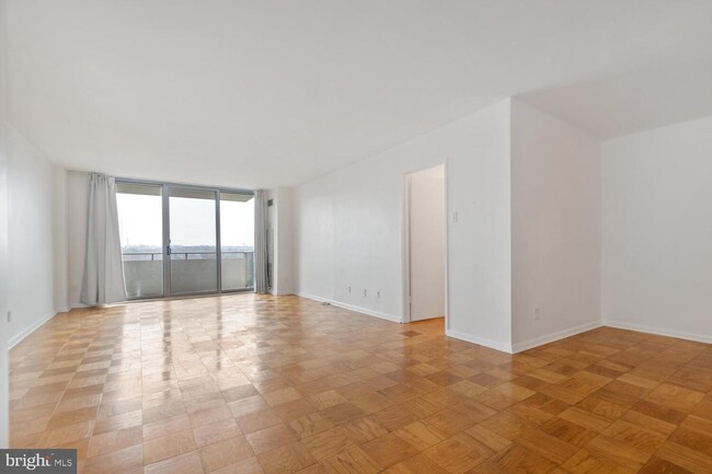 Foto del edificio - 5101 River Rd