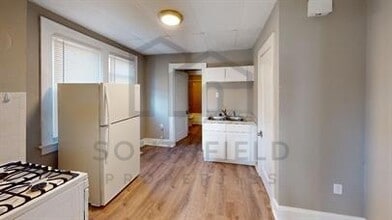 Building Photo - 222 Linden Ave