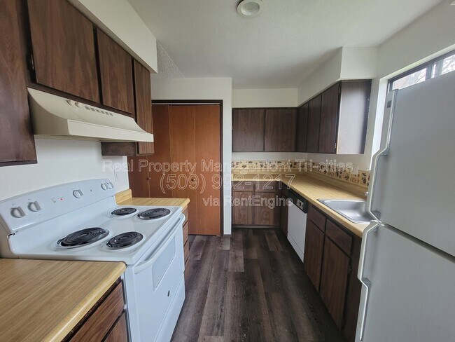 Building Photo - 1102 S Olympia Pl