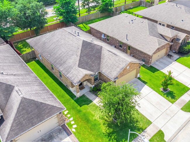 Building Photo - 12027 Rockridge Falls Dr