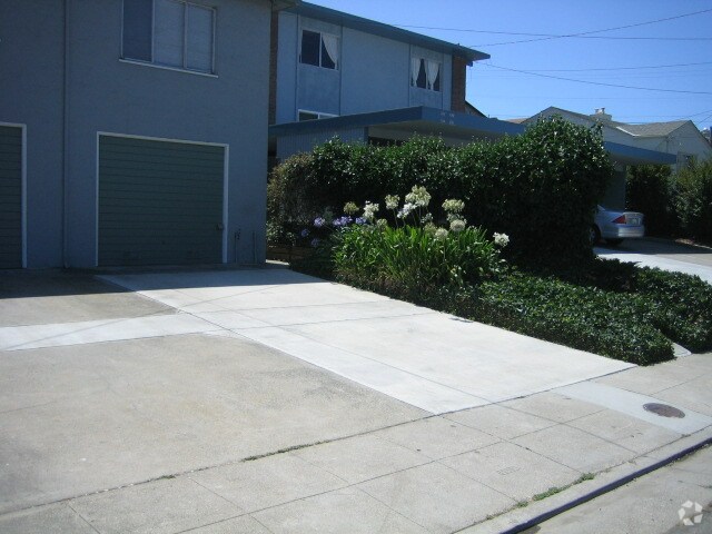 Foto del edificio - 6000 Bayview Ave