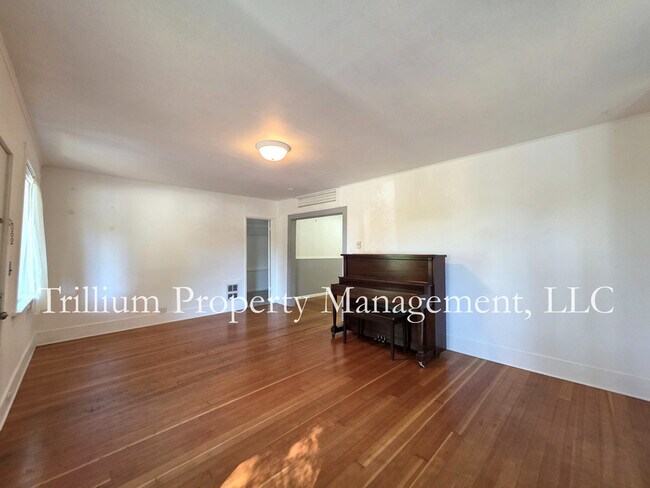 Photo - 7106 NE 15th Ave House