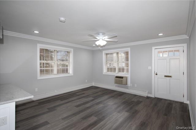 Building Photo - 5 Spinning Wheel Rd