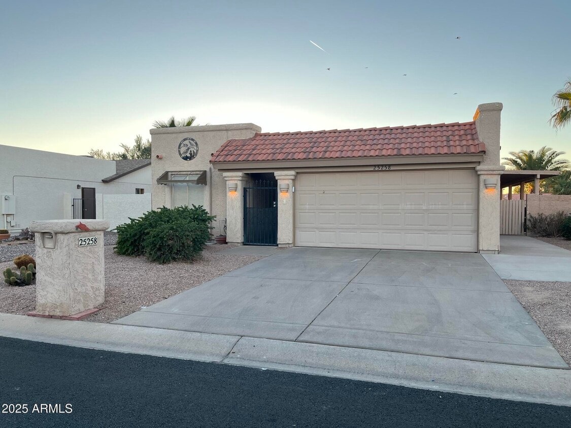 Primary Photo - 25258 S Pinewood Dr