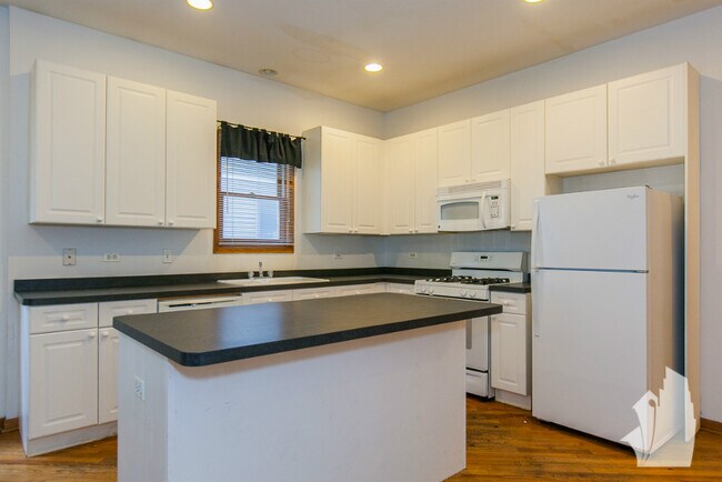 Foto del edificio - 2723 N Wayne Ave