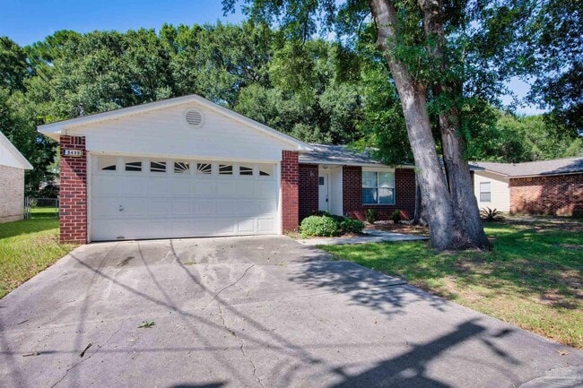 Foto del edificio - 5499 Chantilly Cir