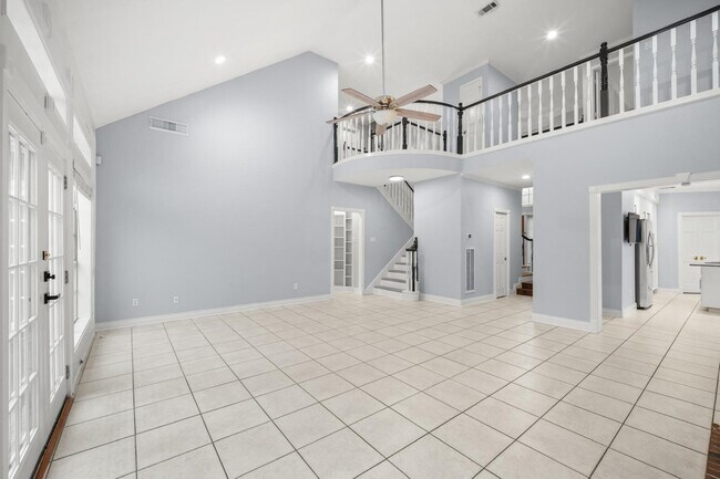 Building Photo - 3622 Springhill Ln
