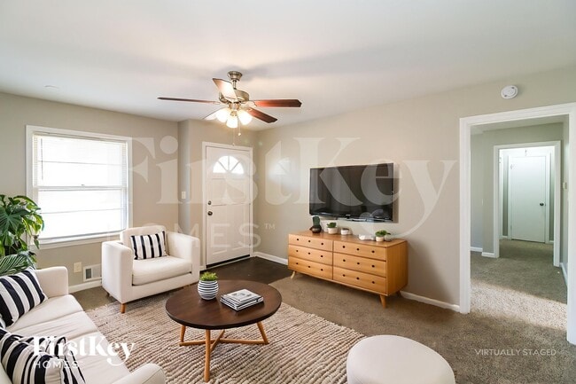 Building Photo - 2672 Lilac Dr