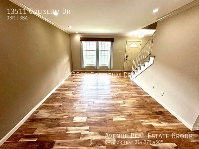 Foto del edificio - 13511 Coliseum Dr