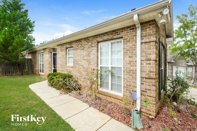 Foto del edificio - 4872 Longmeadow Dr