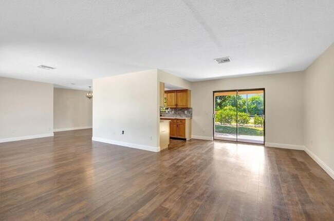 Foto del edificio - 11630 Anhinga Dr