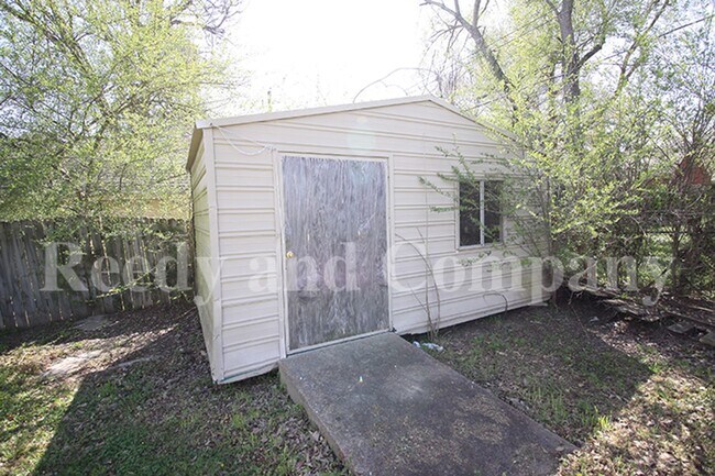 Building Photo - 4157 Navaho Ave
