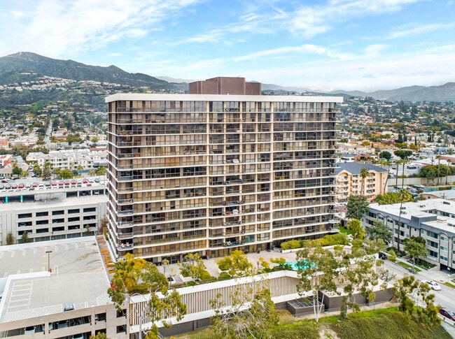Building Photo - 222 Monterey Rd