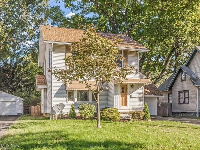Building Photo - 1023 Sackett Ave