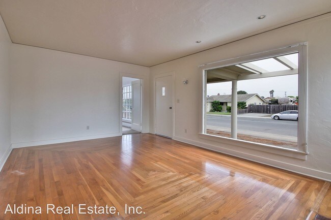 Foto del edificio - 10598 Mcdougall St