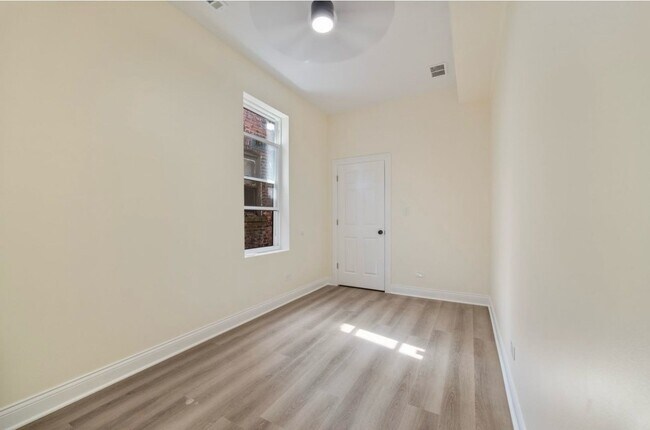 Foto del edificio - 5617 S Laflin St