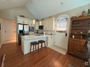 Building Photo - 14122 29