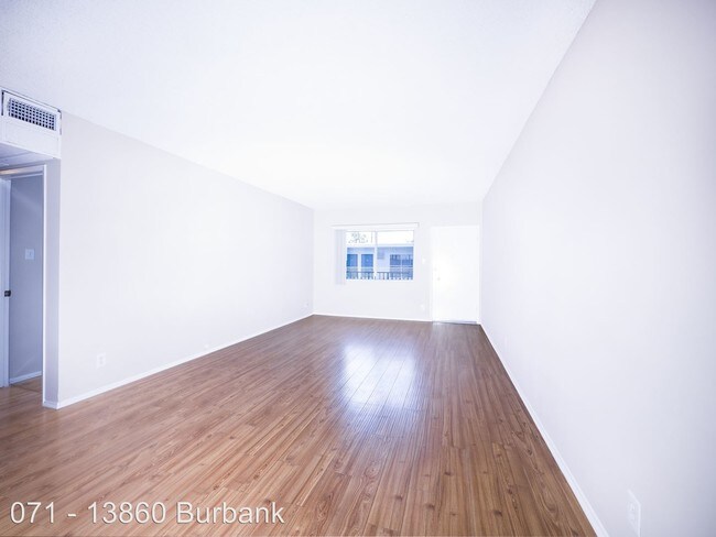 Interior Photo - Embassy House Apartments