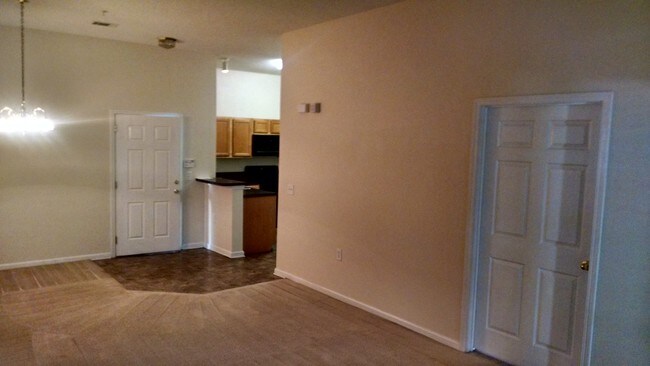 Building Photo - 5050 Playpen Dr