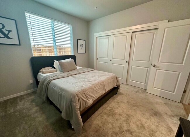 Building Photo - 4092 Aura Way