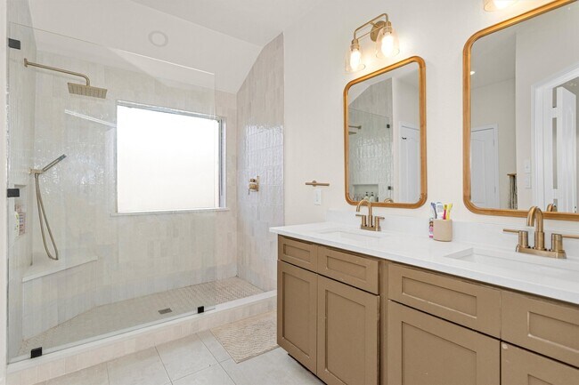 Building Photo - 30315 Legacy Pines Dr