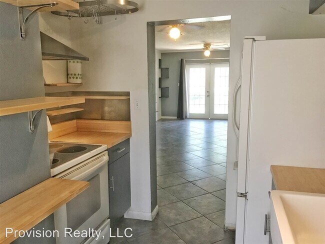Foto del edificio - 2325 W Pensacola St