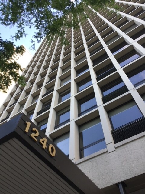Primary Photo - 1240 N Lake Shore Dr
