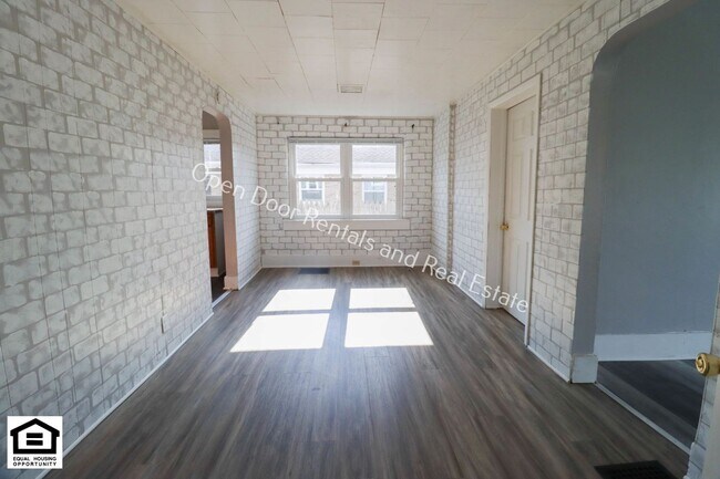 Foto del edificio - 202 W Main St