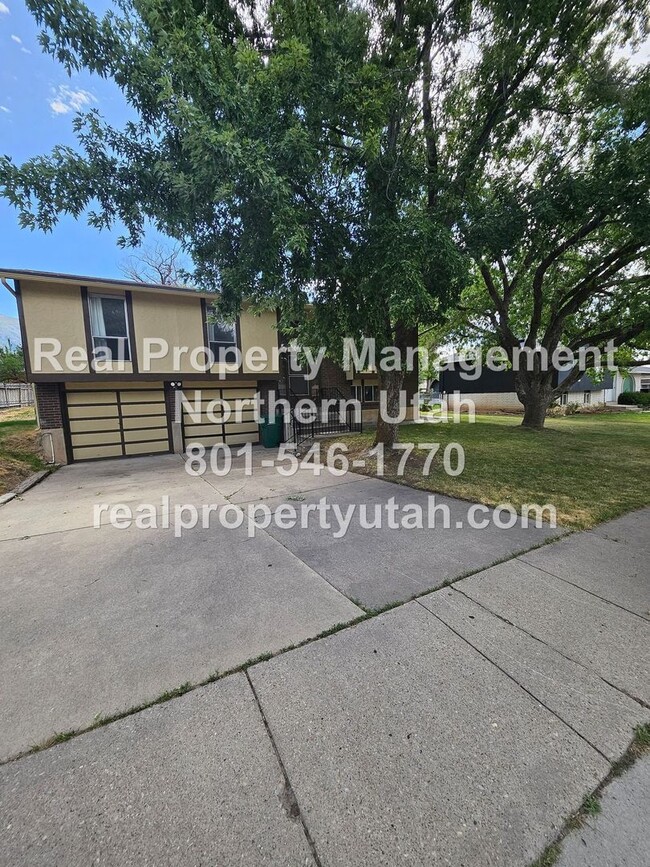 Foto del edificio - Beautiful 4 Bedroom 2 Bath Home In Layton