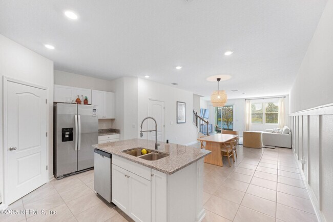 Foto del edificio - 106 Seaport Breeze Rd