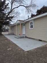 Building Photo - 314 S Rose Hill Rd