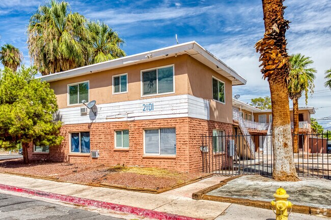 Building Photo - 2101 Sunrise Ave