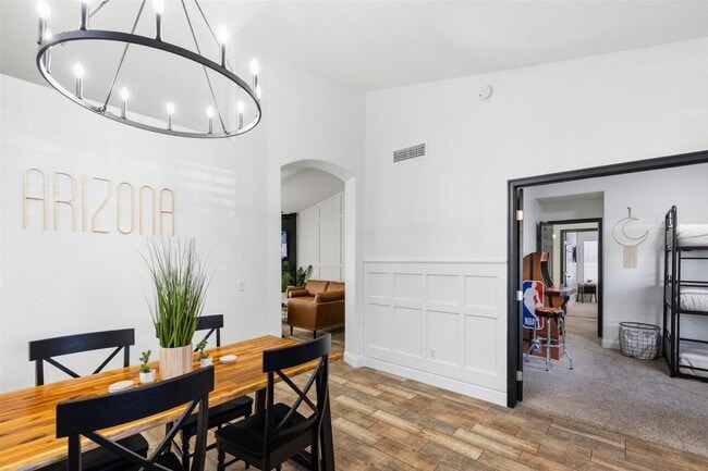 Foto del edificio - 4525 E Angela Dr