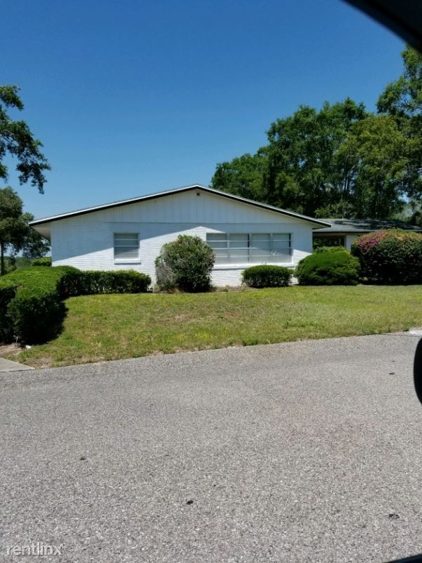 Foto del edificio - 2 br, 2 bath Apartment - 1210 Forest Hills Dr