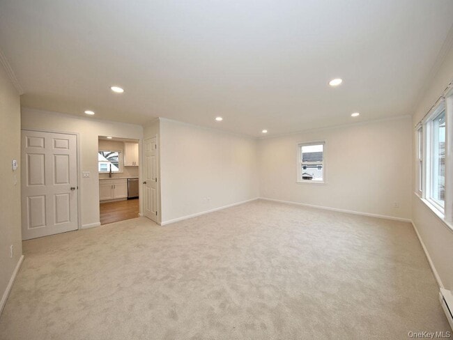 Building Photo - 105 Florence St