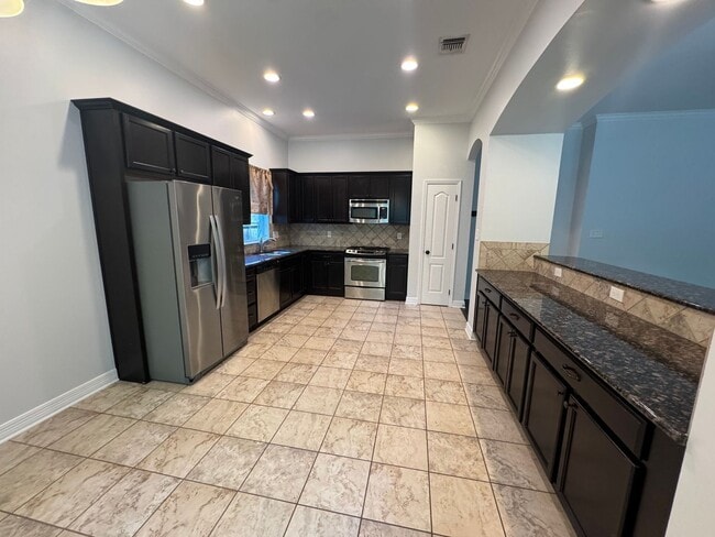 Building Photo - Gorgeous 3 bedroom Home in Shreveport