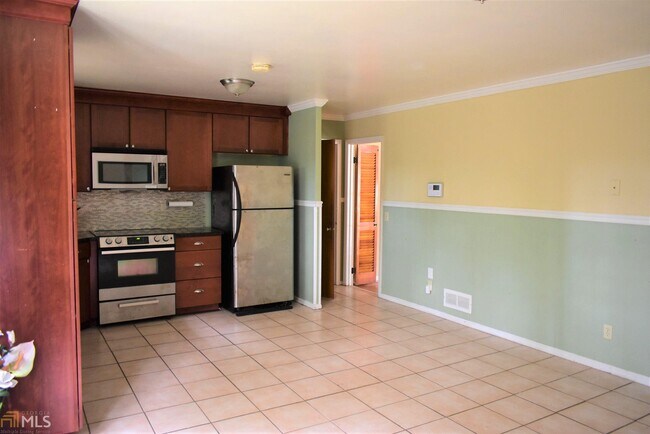 Building Photo - 2181 Golden Dawn Dr SW
